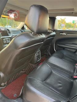 کرایسلەر 300